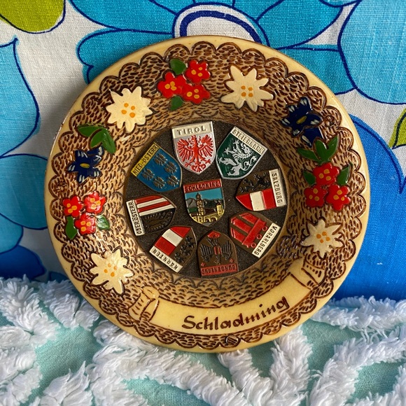 Vintage Schladming Austria wall hanging - Picture 3 of 4